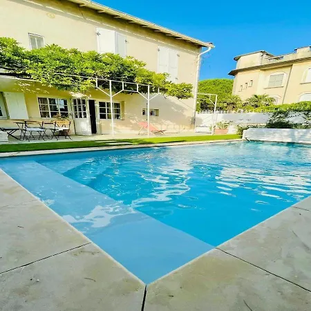 Large House & Swimming Pool In Downtown Arles